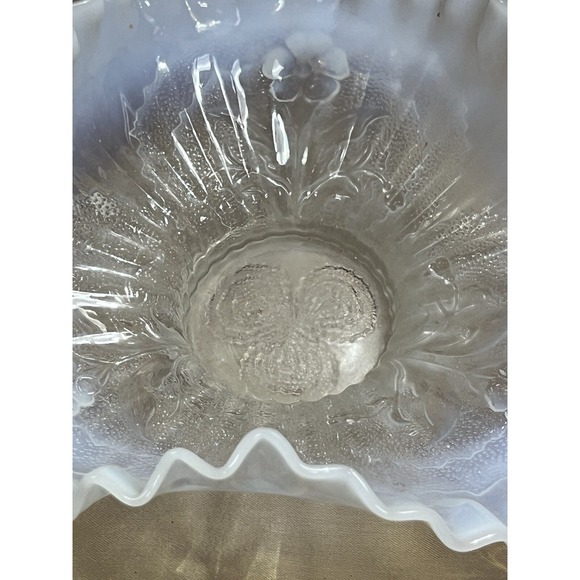 BEAUTIFUL! OPALESCENT BOWL WAVY WITH RUFFLED‎ EDGE 7 X 2.5 (832) - Picture 5 of 12
